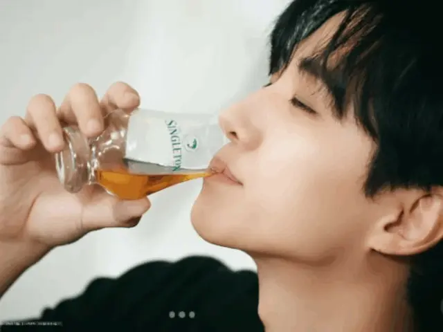「2PM」イ・ジュノ、さわやかな笑顔…ひとりよりは一緒に（動画あり）