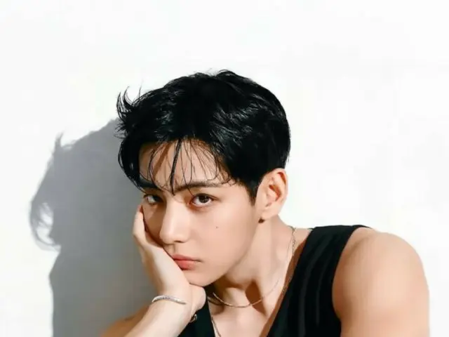 「BTS」V、シンプルですっきりとセクシーな魅力アピール…広告撮影現場ビハインドカット公開（動画あり）