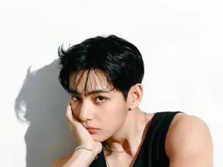 「BTS」V、シンプルですっきりとセクシーな魅力アピール…広告撮影現場ビハインドカット公開（動画あり）