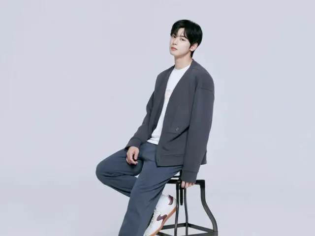 「ASTRO」チャウヌ、秋の雰囲気を漂わせる穏やかなビジュアル
