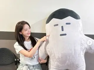 イム・ユナ（少女時代）、白Tにジーンズで清純…無欠点な美貌