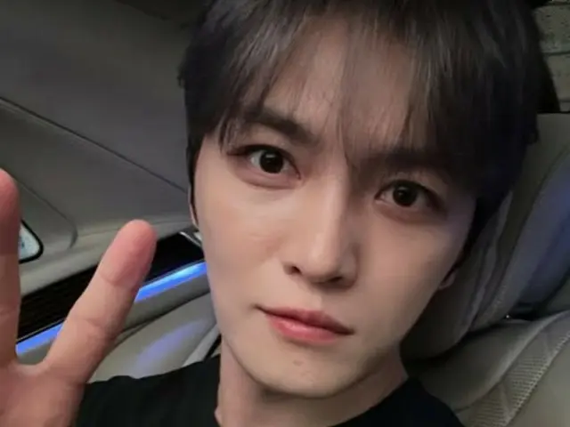 ジェジュン、いつでもどこでもさわやかですっきり…ピースでファンにあいさつ
