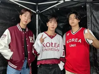 「CNBLUE」、大学生のようなビジュアル…「高麗大、終わり！」