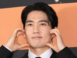 俳優オム・テグ、「TWICE」のMVで主演に…“信じてみる俳優”の特級サポート
