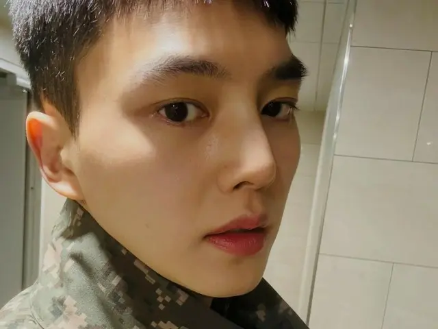 俳優ソン・ガン、1年半ぶりにインスタ更新…軍服姿も抜群のビジュアル