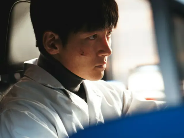 俳優チ・チャンウク、「捏造された都市」のキャラクタースチール公開…人生キャラクター更新を予告