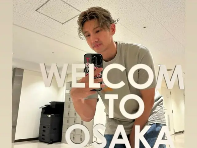「東方神起」チャンミン、ソロコンサート大阪公演初日を終えてファンにあいさつ