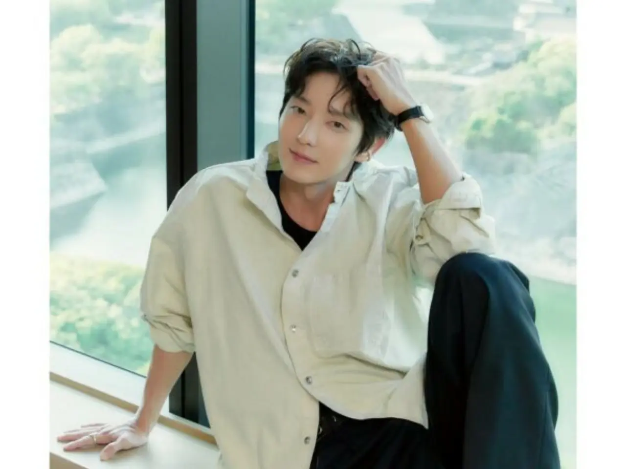 イジュンギ 写真集(((数量限定品))) イ・ジュンギ、透明で爽やかなビジュアル…マガジン「THE STAR