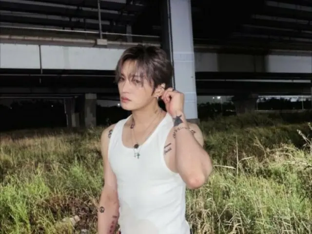 ジェジュン、たくましいタンクトップスタイル…「Rhapsody」ビハインド（動画あり）