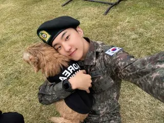 「SEVENTEEN」ホシ、基礎軍事訓練を終えた近況を公開…“CARAT ありがとうございます”