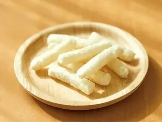 5秒に1個売れている*ベビーせんべいに待望の新味「くちどけおこめぼーひじきのり・しらすおかか」11月上旬より発売！