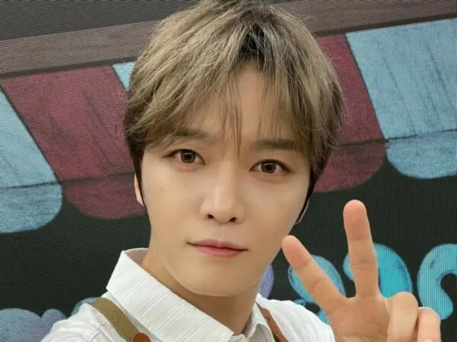 ジェジュン、エプロンファッションで爽やかさ完成…「貴重な瞬間たちを記録した1日」