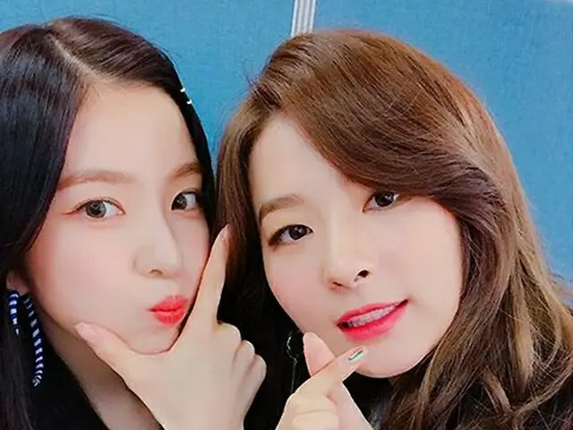 「Red Velvet」アイリーン＆スルギ、SMタウン大阪コンサートを終えて記念写真☆