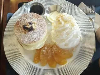【韓国カフェ】弘大(ホンデ)パンケーキで人気のカフェ～YELLOW BEAN COFFEE～
