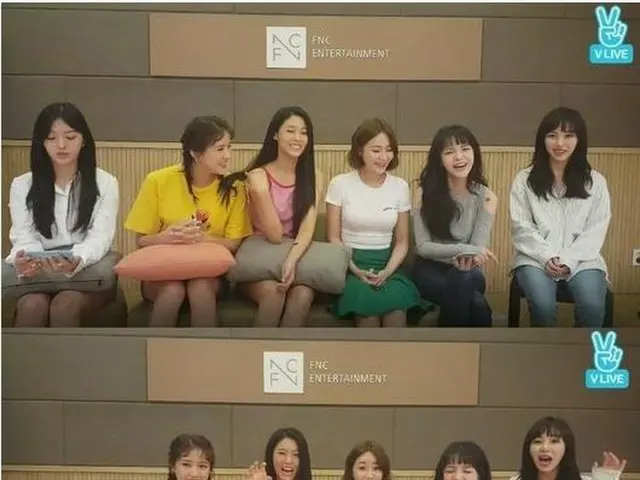 「AOA」チョア脱退後、初めて6人でネット生配信に登場！