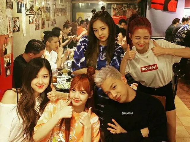「BIGBANG」テヤン、コンサートに駆け付けた後輩「BLACKPINK」との友情を見せる♪