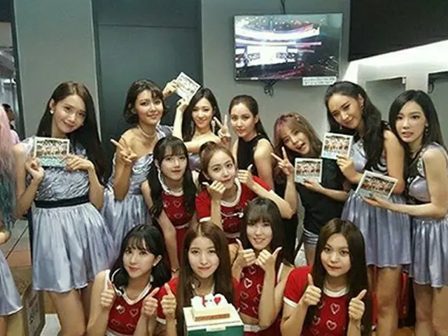 「GFRIEND」、大先輩「少女時代」との出会いに大感激！