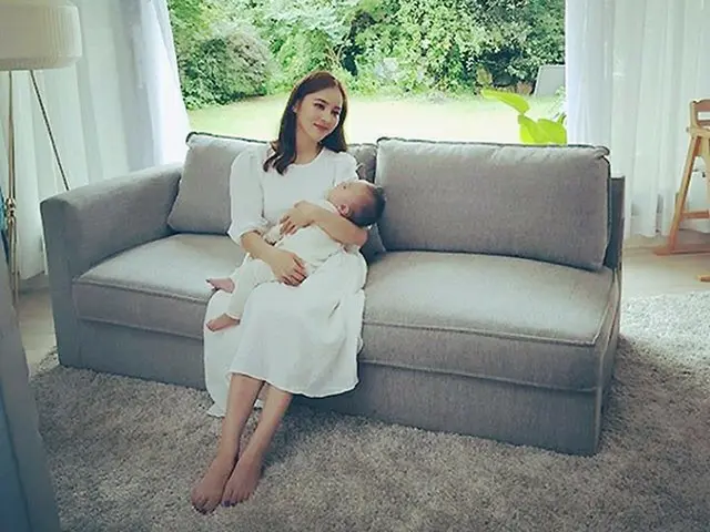 女優ハン・ヘジン、幸せいっぱいのママの姿♡美しすぎるCM撮影♪