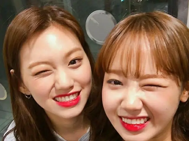 「Weki Meki」キム・ドヨン＆チェ・ユジョンの可愛すぎるウィンクショット♡