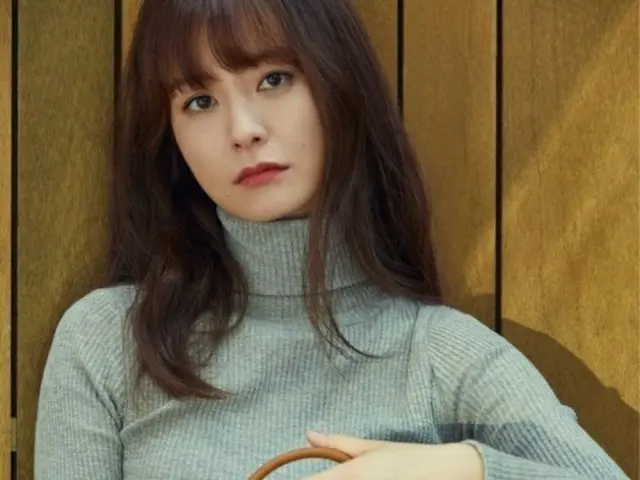 女優チョン・ユミ・・・グラビアで見せたクラスの違うシックな魅力にドキドキ！