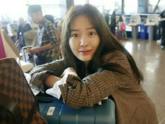 女優チョン・ユミ・・・雰囲気たっぷりの空港ファッション