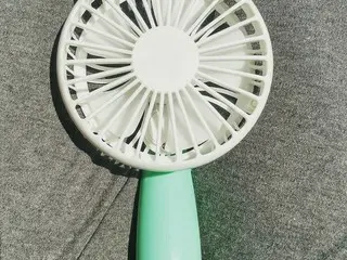 今夏、一番使った必須アイテム・・・「ミニ扇風機」