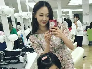 元「SISTAR」ダソム、共演中の子役との2ショット！