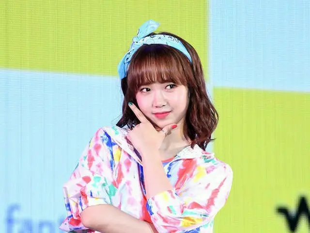 「Weki Meki」チェ・ユジョン＆ルアの幼い頃の写真が公開♡