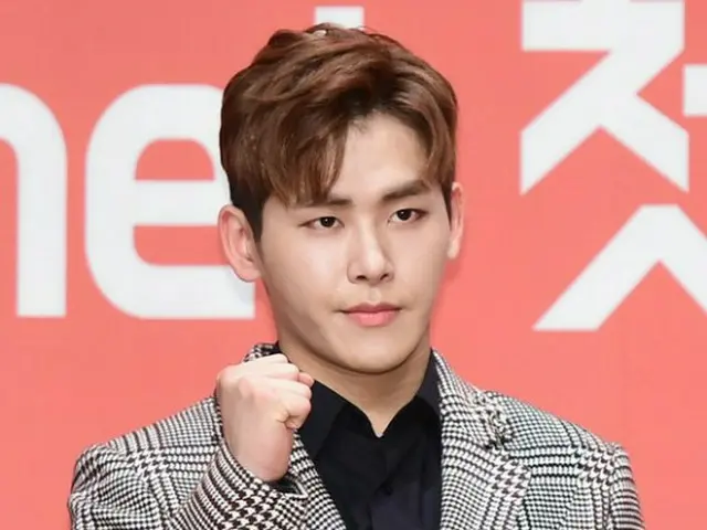 「INFINITE」出身のホヤ、マルチエンターテイナーを目指して事務所を移籍！