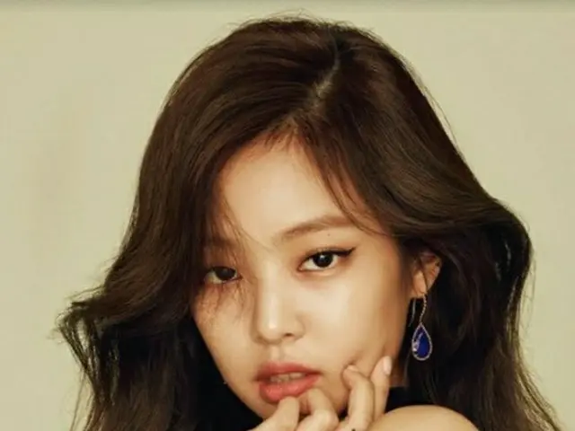 「BLACKPINK」ジェニーが優雅な魅力を漂わせグラビアに登場！