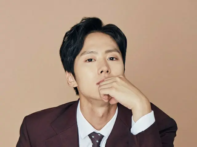 俳優コンミョン、ドラマ「ビョンヒョクの愛」でのエリート姿が公開！