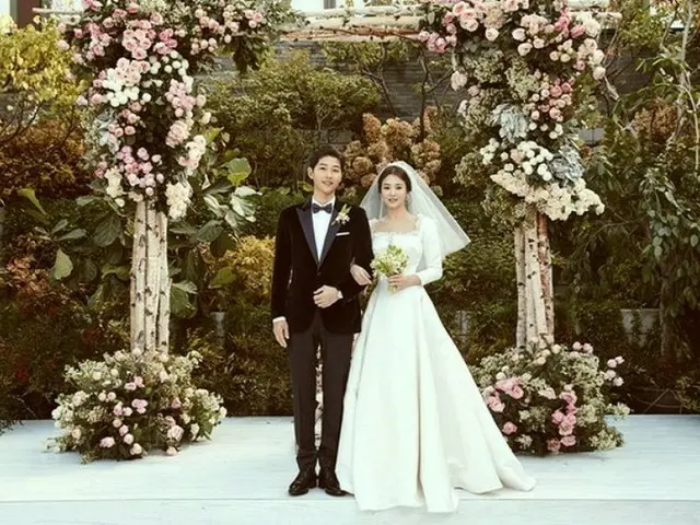 ソン・ジュンギ♡ソン・ヘギョの結婚式はまるで映画のよう♪幸せ溢れる姿が公開される！