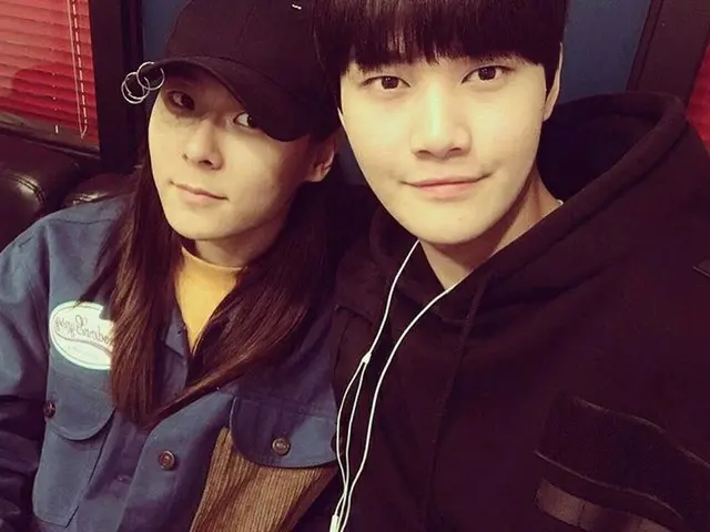親友から同僚へ！「PRODUCE101」ソン・ヒョヌがチャン・ムンボクと同じ事務所に移籍！