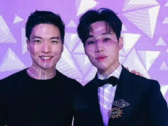 「SUPER JUNIOR-M」ヘンリー、実兄もイケメン！2ショット公開で視線を釘付け