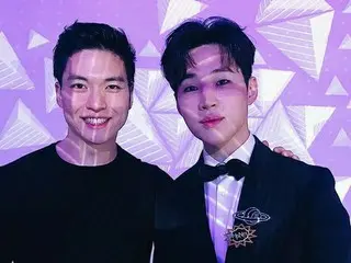 「SUPER JUNIOR-M」ヘンリー、実兄もイケメン！2ショット公開で視線を釘付け