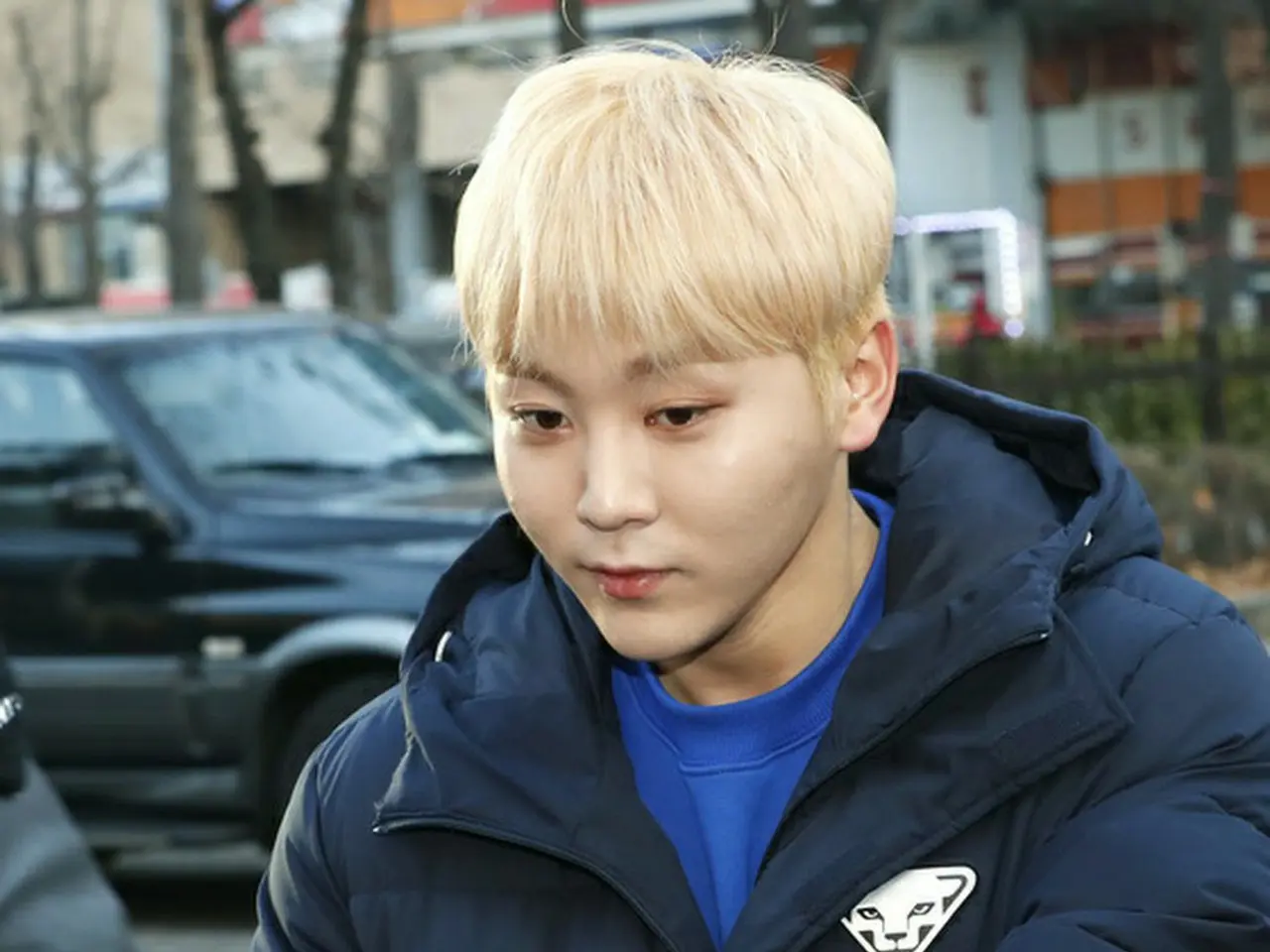 seventeen スングァン SEVENTEEN」スングァン、今年も“みかん”を記者さんたちに配る♪~済州島