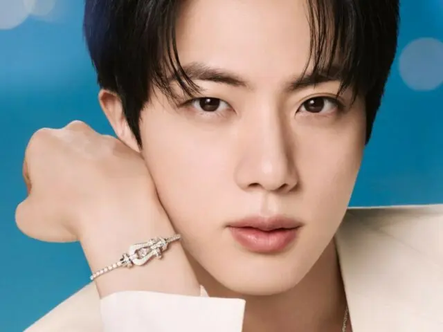「BTS」JIN、オールホワイトの輝き…気品あふれるビジュアル