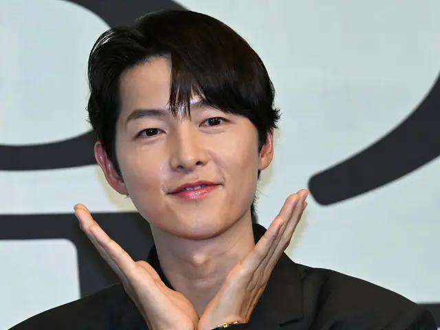 俳優ソン・ジュンギ、新ドラマ「ラブクラウド」に出演確定…結婚後も健在なラブコメキング