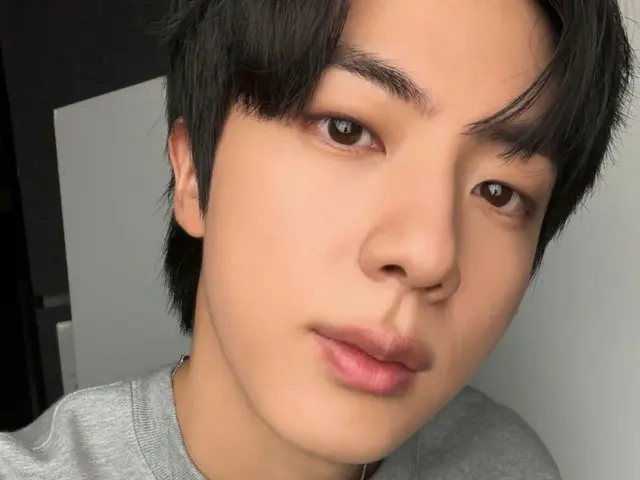 「BTS」JINのビジュアルの基準はいったいどこ？…「あまりにもブサイクで…」