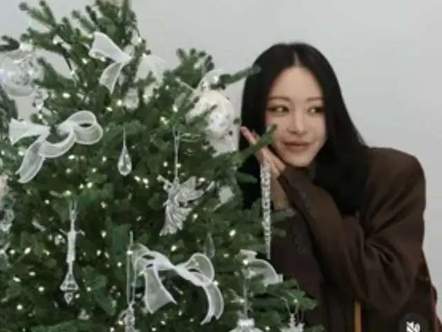 ハン・イェスル、シックな年末コーデ公開…モデル出身らしい完璧なスタイルが”目の保養"