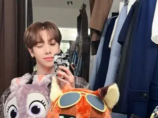 「n.SSign」カズタ、カメラに向かってウィンク！…ぬいぐるみを抱いてかわいい魅力