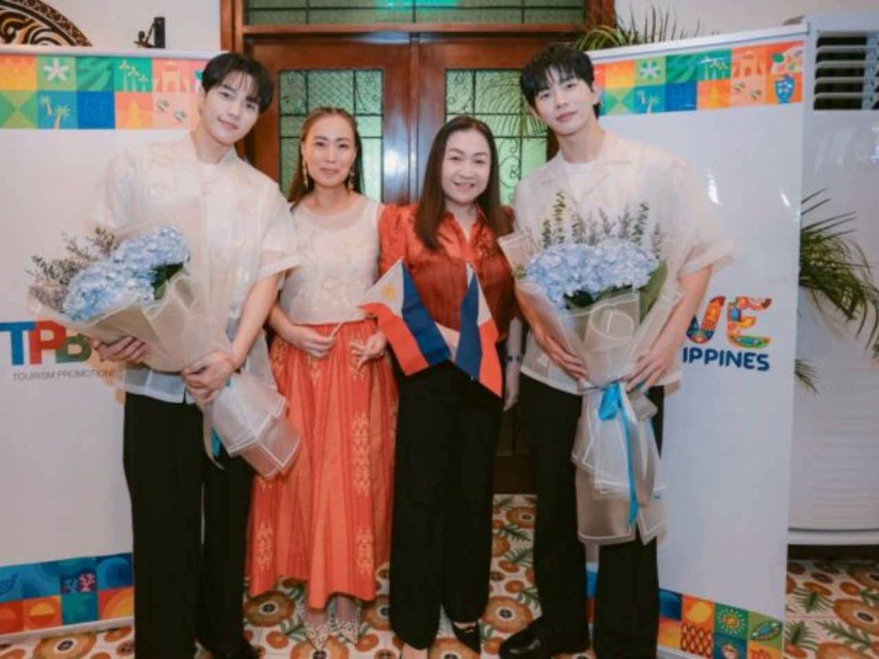 INFINITEエル＆Golden Childボミン、フィリピン大使