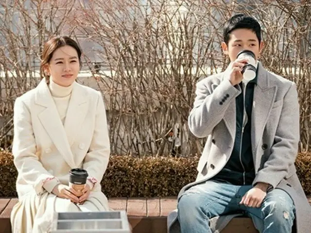 ソン・イェジン×チョン・へイン主演の新ドラマ「綺麗なお姉さん」のカップルスチールが公開！