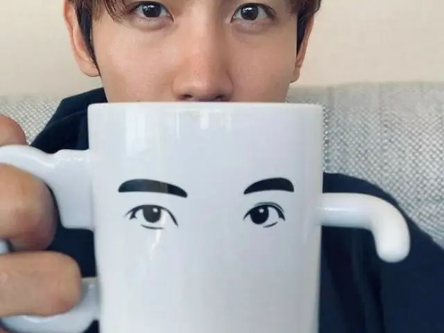 「東方神起」チャンミン、なんとも可愛らしい近況写真を公開！