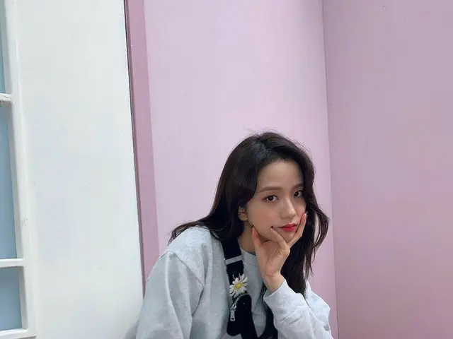 「BLACKPINK」ジス、美しさが限度超過..ラブリーの極致