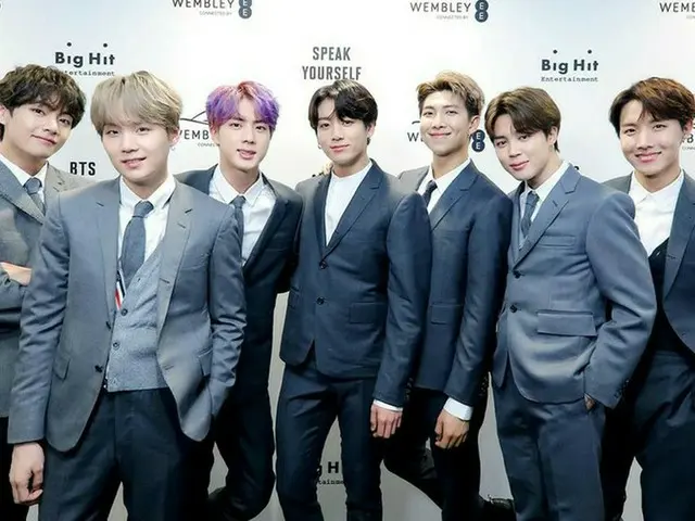 「防弾少年団」(BTS)、米オークションに直筆サイン入りツアーマイクを出品…最低1000万ウォン予想
