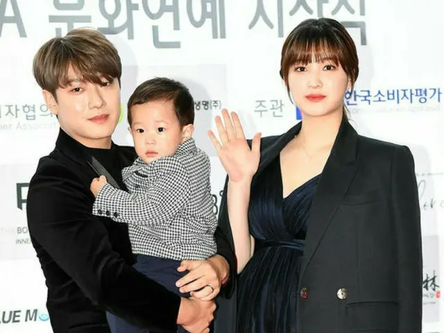 チェ・ミンファン（FTISLAND）＆ユルヒ、今日(11日)女の子の双子を出産