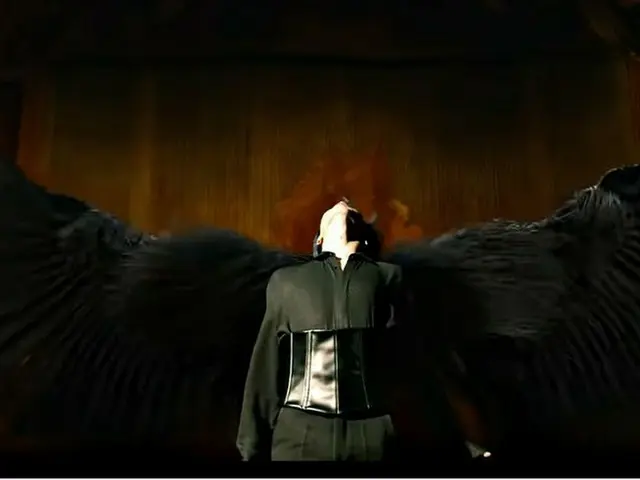 「防弾少年団(BTS)」ジミン、MV「Black Swan」で見せた幻想的な天才的表現力に大絶賛！