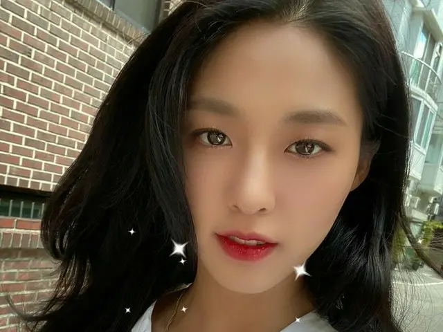 「AOA」ソリョン、キラキラフィルターに2つの目もキラキラ...独歩的な清純美