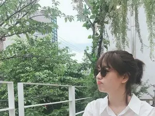 “賢い医師生活”で人気の女優アン・ウンジン、愛らしい日常写真を公開！